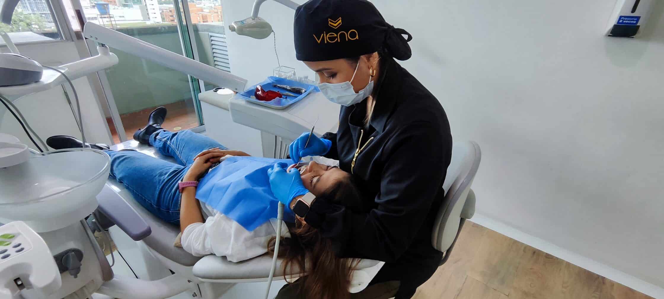 teeth whitening in medellin